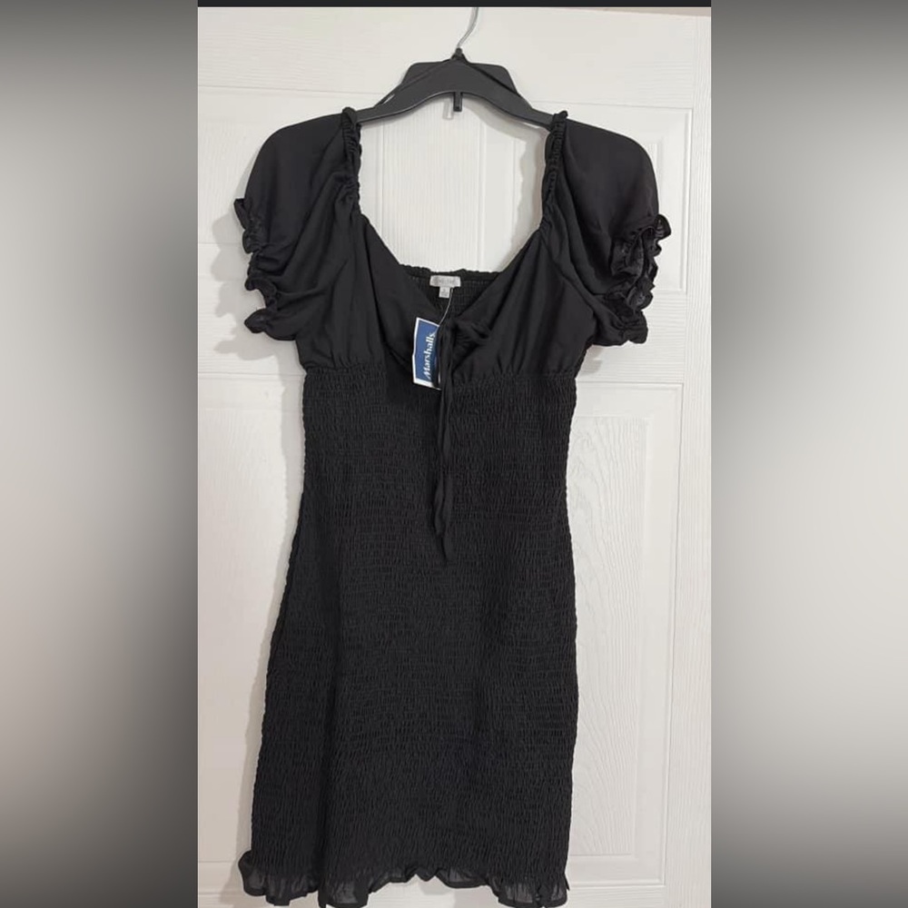 Size large Marshall’s dress with tags never worn! Body con style